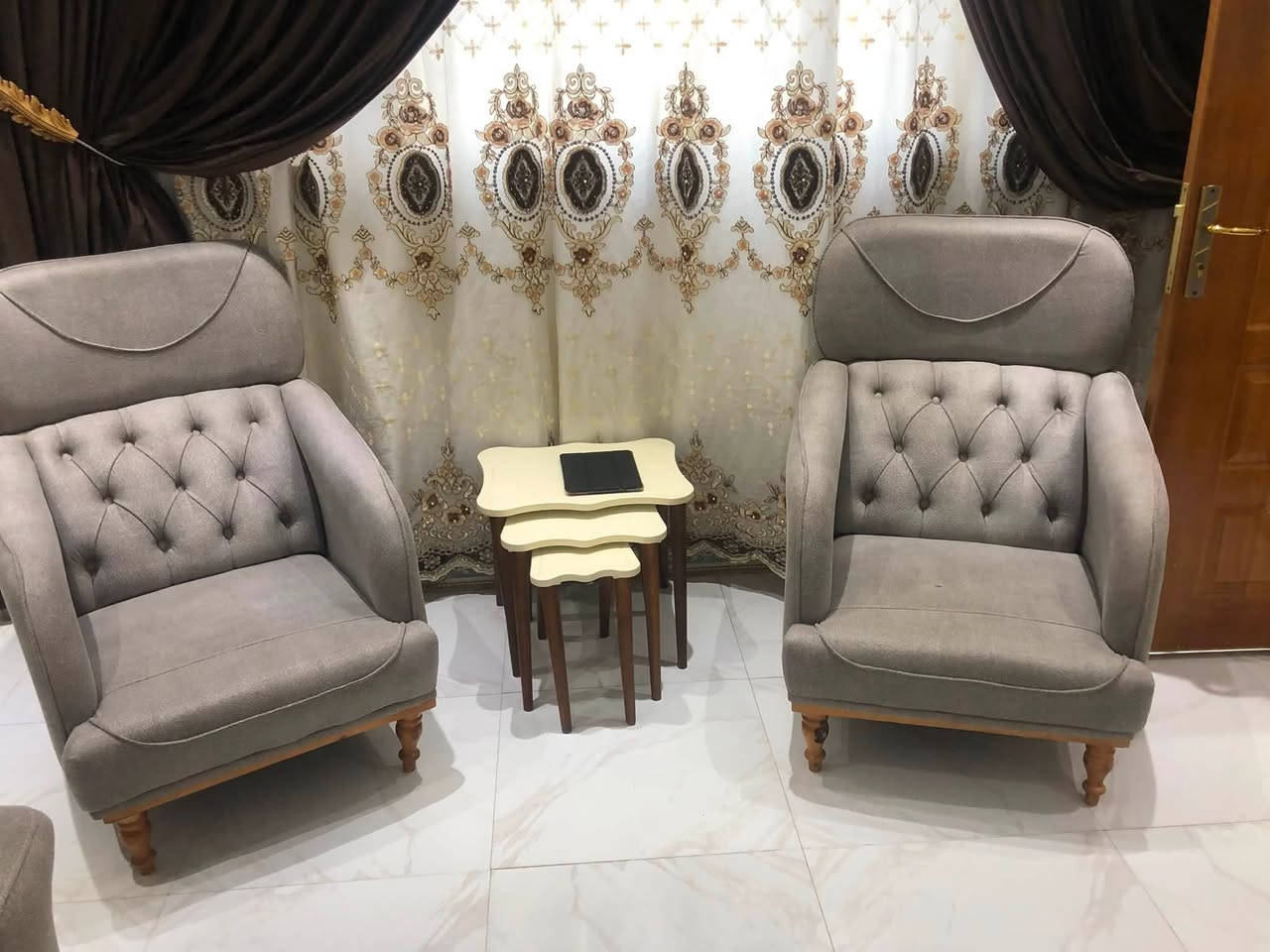 السلام عليكم 

تخم تركي للبيع اي عيب ما بي مشتريه قبل ست اشهر بمليون و٨٠٠ هسة عارضه بمليون و١٠٠ وبي مجال للشراي للتواصل واتساب (***********)
