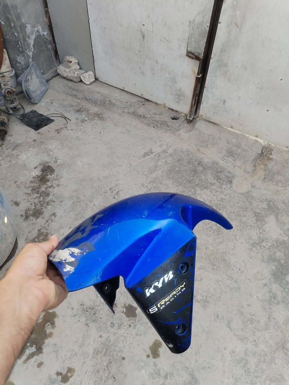 سلام عليكم جاملغ وصفحه كفر مال كاوسكي ٢٠٠٤ للبيع مكاني زعفرانيه ***********
