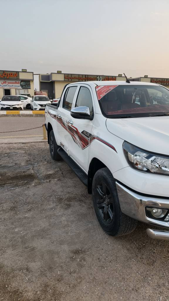 للبيع تويوتا هيلوكس فور ويل بانزين اوتماتيك موديل 23 ماشيه 25 الف السيارة بوضع الشركه اخت الجديده مامشتغله بشركه بيها ملاحظه بسيطه للاستفسار الاتصال او واتساب *********** السعر 325 البصرة, العراق
