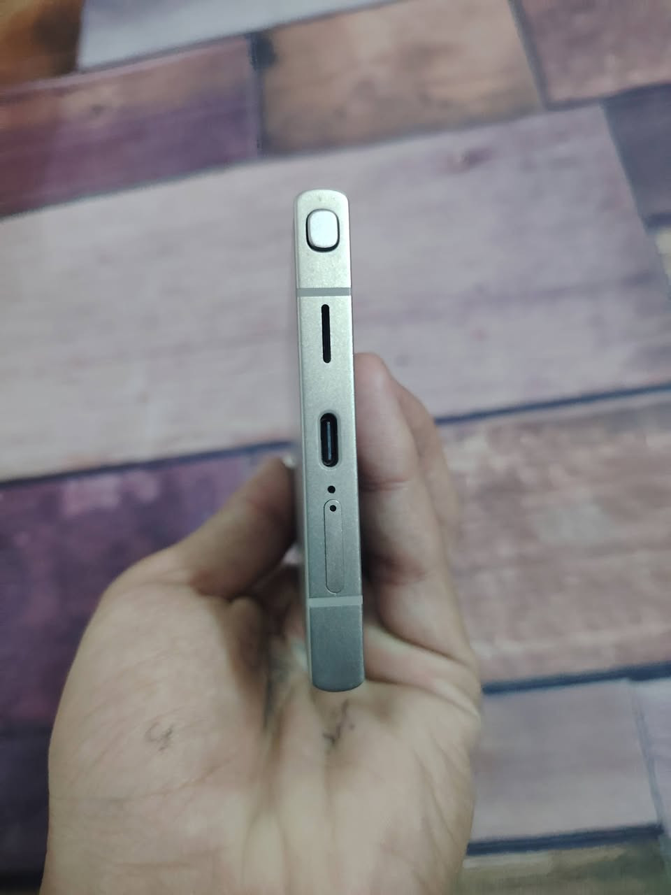 السلام عليكم
من رخصة الادمن 
 جهاز أس 24 آلترا للبيع 
الجهاز ضمان سنتين 
مع كارت وكالة الجبال 
 ضمان استبدال الشاشة 
استخدام شهرين اخذتة بشهر العاشر 
 مكاني بغداد 
سعر مليون 
*********** 
مايعجبك السعر اعبر المنشور والله يرزق الجميع
