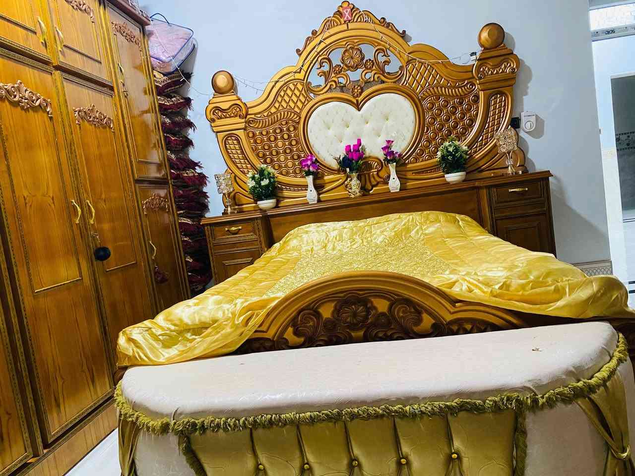 غرفه نوم عراقيه حطاطه صاج درجة اولى نضافه فول يعني100/100 شرط السعر مليون و500 هيه والدوشك والشالوزن مالها العنوان الرمانه البعبيد الاتصال ***********
