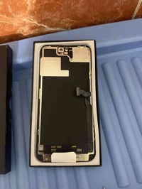 ‏سلام عليكم شباب اللي يحتاج شاشة مال 14 Pro ماكس عندي مناسبة كلش قفلها...