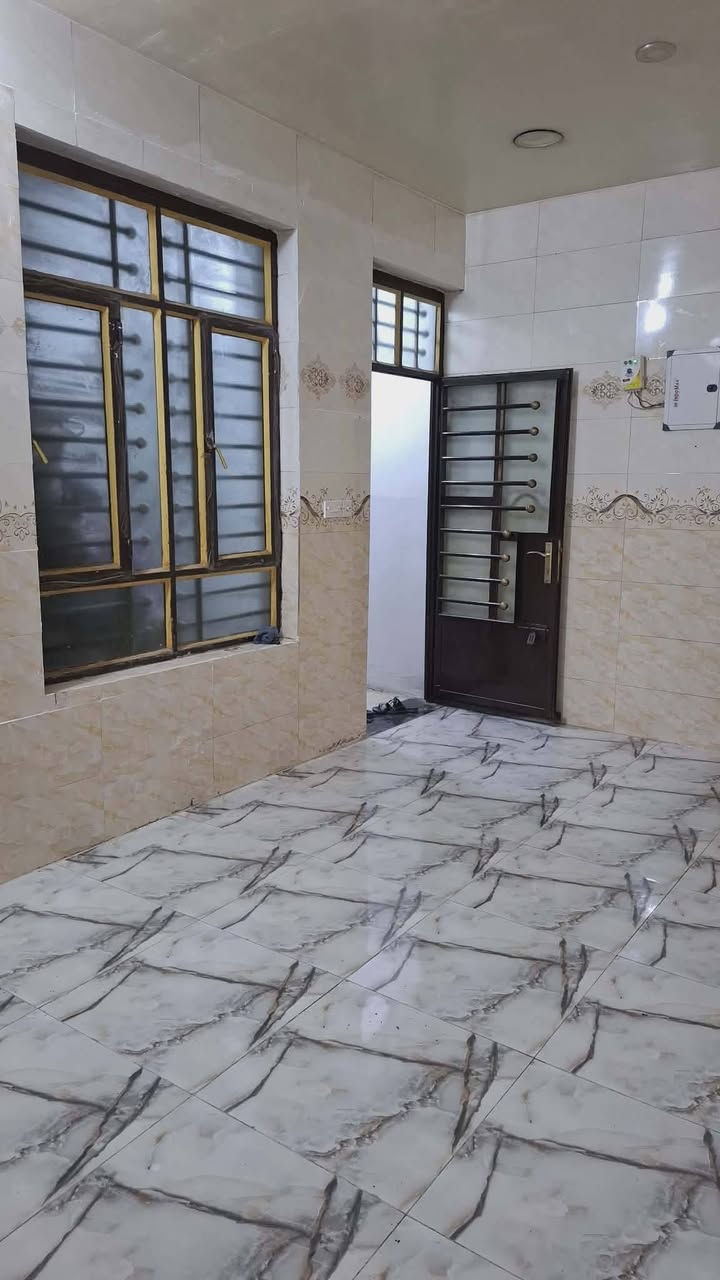 السلام عليكم
شقة طابق اول للايجار في الغزالية الشارع العام قرب شارع المركز تتكون من غرفتين والصالة والمطبخ مشترك وصحيات وبلكون
للاتصال :-***********
علي
