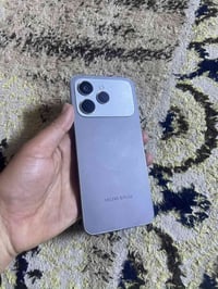 تكنو سبارك 40 • ٢٥٦ • مذيعة الصدر