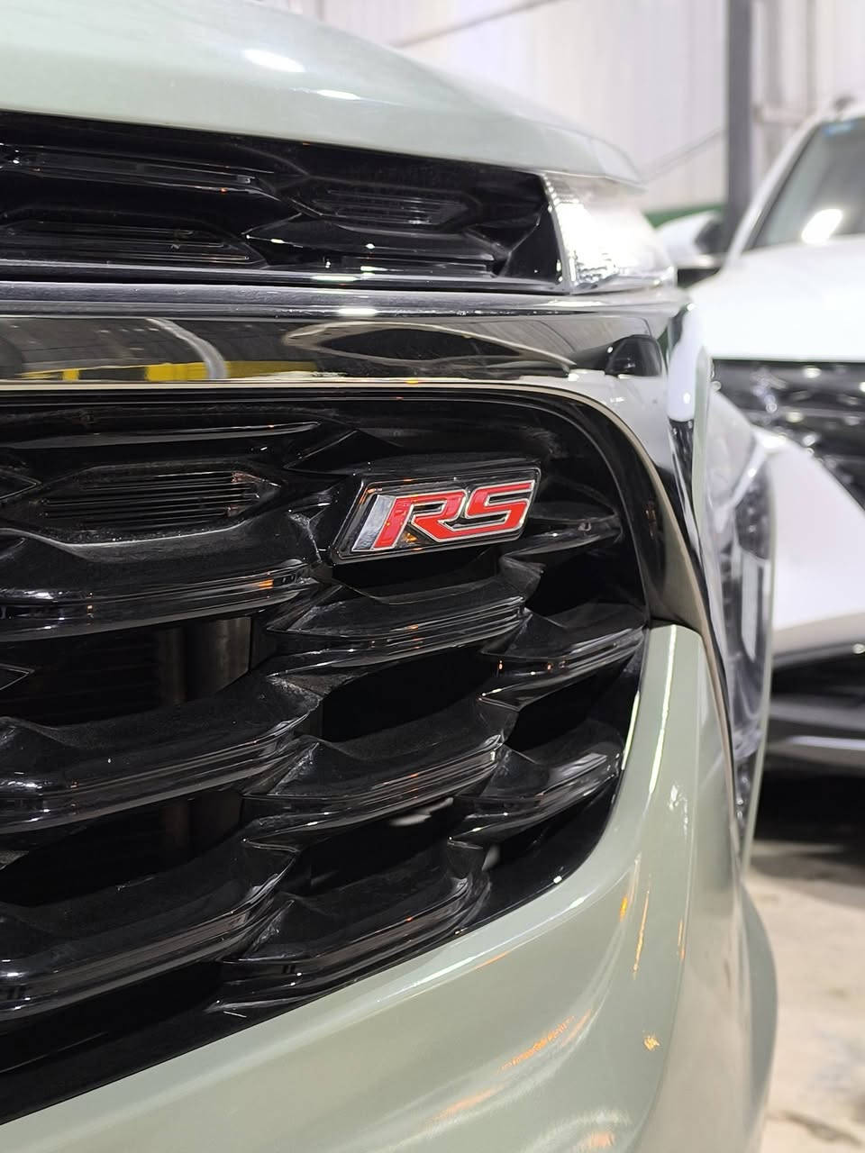 للبيع Chevrolet Trax 2024
لون مميز
وارد امريكي بدون لوحات 
----------------------------
 * المواصفات * ACTIV 🥇🏅
• فتحة سقف 
• بصمة دخول ذكي تشغيل عن بعد 
• رادار تحديد مسار مثبت سرعه 
• شاشة تدعم اندرويد أوت - أبل كار بلي 
• كشنات جلد - كهرباء - تدفئة 
• شاحن لاسلكي - منافذ شحن 
• لايت LED 
• تحكم ستيرن جهتين 
• شاشة عداد دجتل 
• مود درايف 
• هاند بريك
----------------------------
الضرر..
تبديل بنيد - جاملغ بارد
السعر 💸💸 (( 143 )) $$
بي مجال بسيط 
للاستفسار الاتصال على الرقم التالي ☎️☎️ 
- ***********
- ***********
