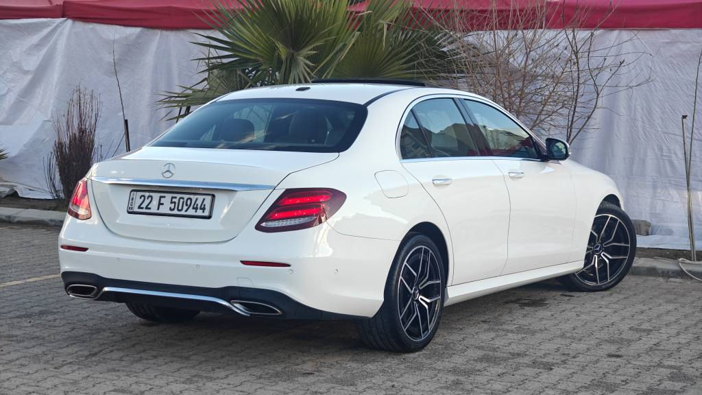 Mercedes-Benz E300 2017 AMG
كت AMG بلادي
وارد امریکي
ماشيه 51.000. مايل
محرك 4 سلندر 
لون ابيض ثلجي وداخل قهوائي 
الضرر جاملغات اماميه وبنيد نص نص صبغ 
بدون دواخل 
ايرباك ستيرن وراجع سستم 
رقم اربيل شرط تحويل ثاني يوم  
العنوان اربيل
25٫700$ وبي مجال بسيط 
رقم شاصي // WDDZF4JB4HA080802
للاستفسار اكثر 
***********
*********** أربيل, العراق
