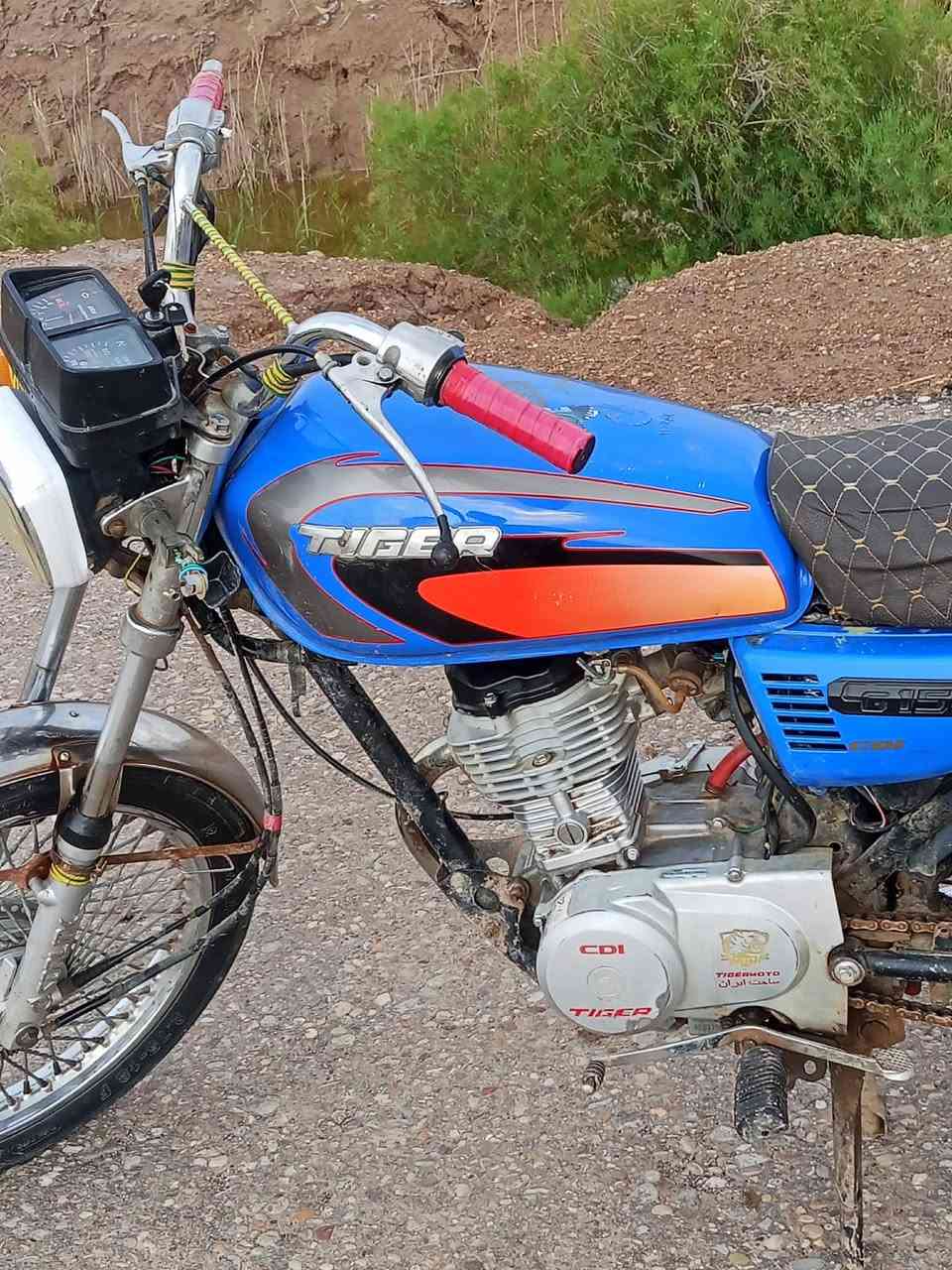 سلام عليكم شباب دراجه البيع تايكر وراق مكان ميسان قضاء كميت ستفسار عل رقم الهاتف  ‏ *********** /و ***********
