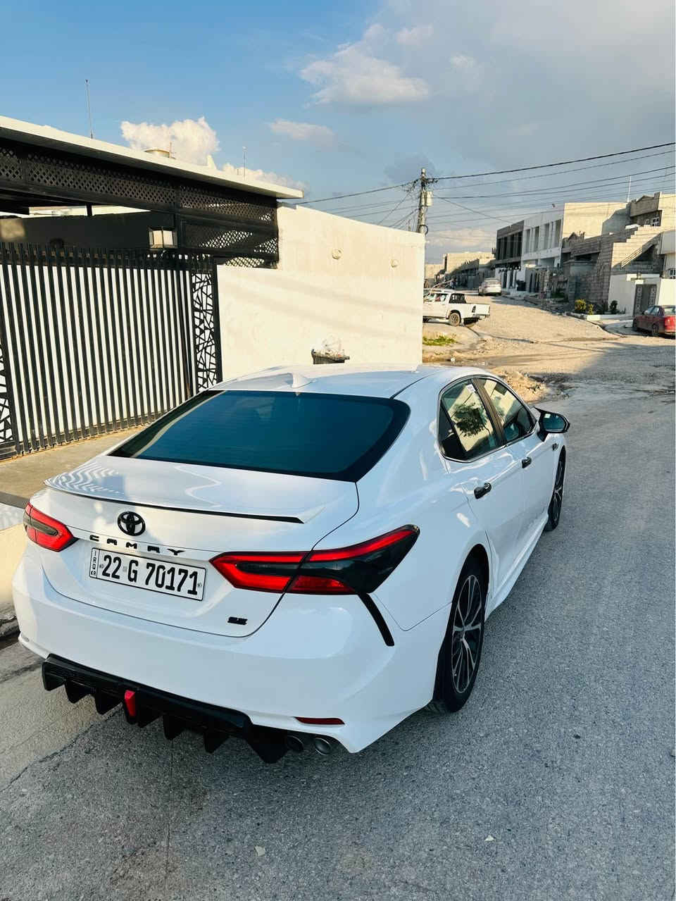 تويوتا كامري 2020امريكي
موصفات se سةيارةكة زؤر جوانه
حسابي كليني بؤ بكة زؤر توند و تؤله تةقةو 
رةقةشي بةشةرته ٢بن دةركةي لاي سةكني سبوغه سةيارةكة هةموو قالبي بةشةرت بورغي لةقةلبي نةبويتةوه سحر 185
رقم تلفون ☎️ *********** أربيل, العراق
