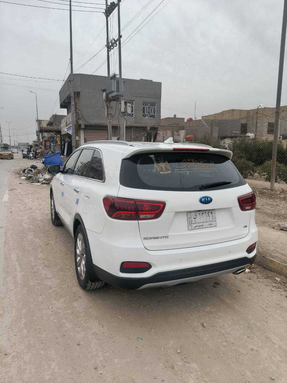 كيا سورينتو 2020 – خليجي فووول  6 سلندر (المرغوب) بدون صبغ – بدون أي ضرر وتم تبديل تخم تايرات جديد ماتحتاج اي مصرف بعدها على وضع الشركة 100% والسيارة شرط التحويل
رقم: أربيل اللون: أبيض المسافة: 92,000 km فقط المنشأ: خليجية فول مواصفات

ويل كروم
مري كهرباء شفط
اشاره ترحيب 
يدات نيكل
بردات خلفيه 
كشنات جلد 
كشنات 2 كهربائي 
كامره خلفيه دواره
شاشه كبيره  كار بلي 
شحن لاسلكي 
اشاير بالمري
نظام تحكمات
تحكم ستيرن
ثلاث قطع تبريد
7 راكب
السيارة ما شاء الله حيل نظيفة وجديدة

رقم صاحب السيارة 
***********
