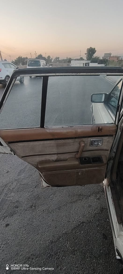 مكلف بالنشر📍
السلام عليكم 
سوبر ٨٢ مكينة گير بلادي صبغها بلادي تبريد شغال طخم تاير جديد قبل شهر شديتهن طخم خلفي امامي جديد داخلها نظافة وسط  اني الشرعي السعر ٤٥ وبيها مجال

للتواصل مع صاحب السيارة الاتصال على الارقام التالية
***********
***********
