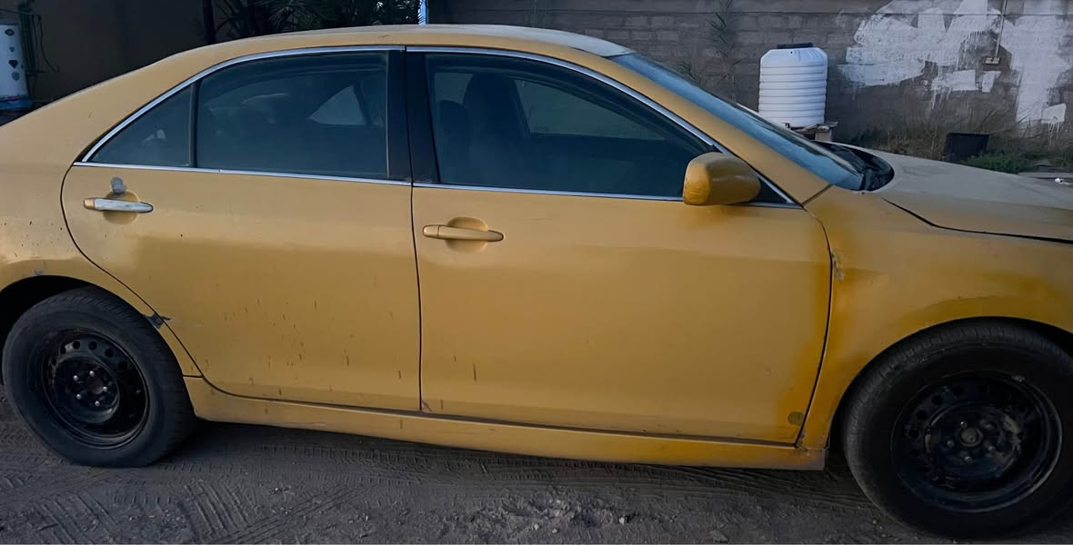 تويوتا كامري 2008 وارد امريكي 
تكسي مكينة 2400 حدادية ممتازة 
شاشة وكامرة الگشر مثل ما موضح بالصور سيارة ضربتها 
بجم ما واصل للمكينة سعر السيارة 55 وبيها مجال 
للاستفسار *********** وبي واتساب مكان السيارة بغداد المدائن الصويرة, واسط
