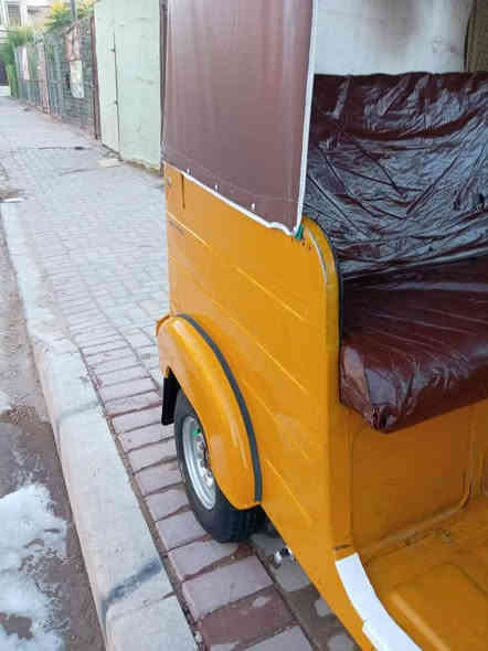 السلام عليكم تكتك للبيع موديل 2020 شهر 12 سنوية ورقم نكليزي تحويل ثاني يوم جاهزه عنوان بغداد الحسينية الراشديه مكلف بنشر ***********
