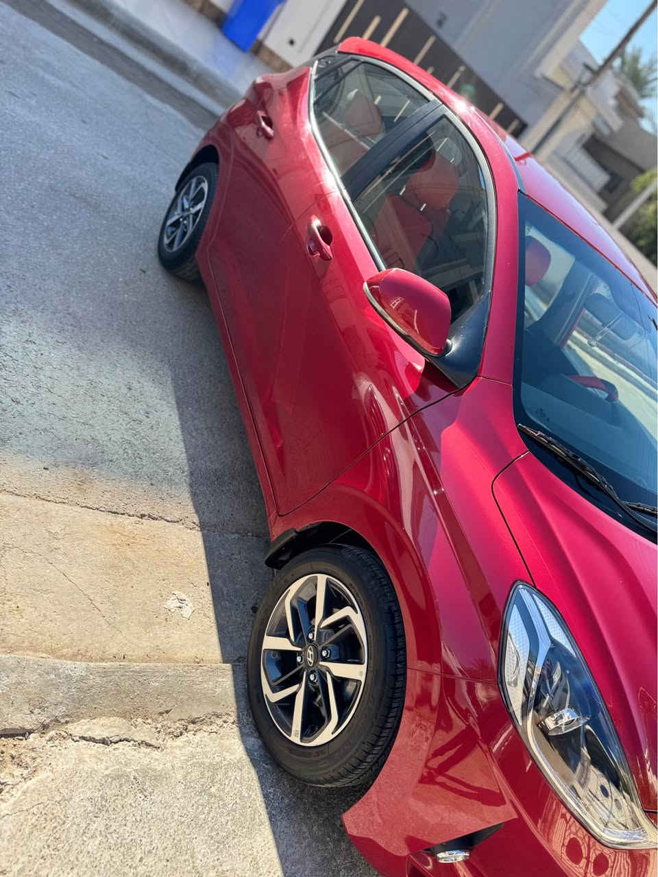 هونداي i10 موديل 2023
ماشية 6 الف 
تحكمات ستيرن 
تبريد قطعتين 
مانع انزلاق 
جام كهرباء 
بلوجكتر 
دبل سويج 
السعر 120 ورقة وبيها مجال بسيط 
للاستفسار 
***********
البياع بغداد, العراق
