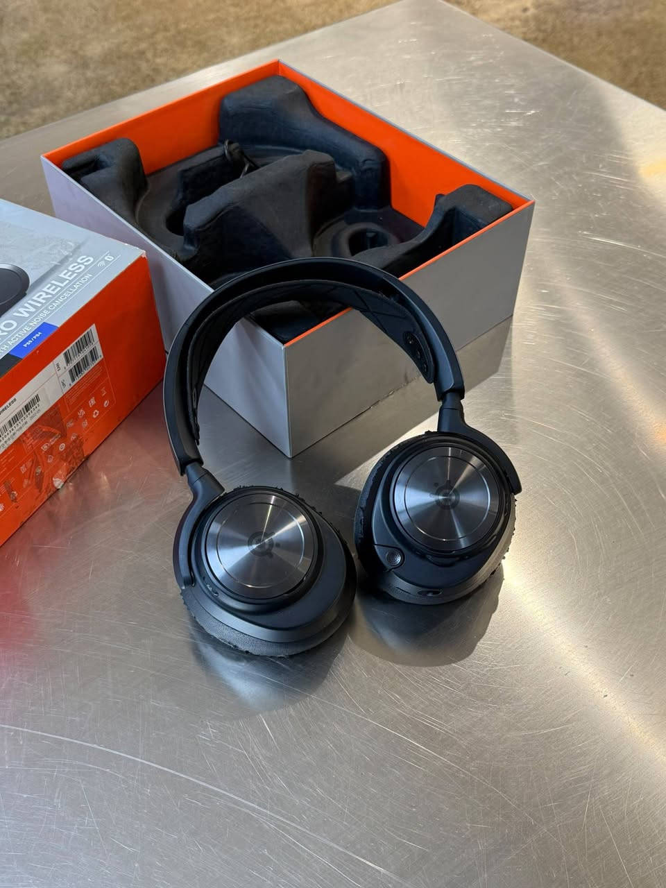 سماعة STELLSERIES NOVA PRO WIRELESS بدون dac المكسر علما انو سعر المكسر 58 تحتوي على بطارية و aux السعر 125 الف مع التوصيل
واتساب ***********
