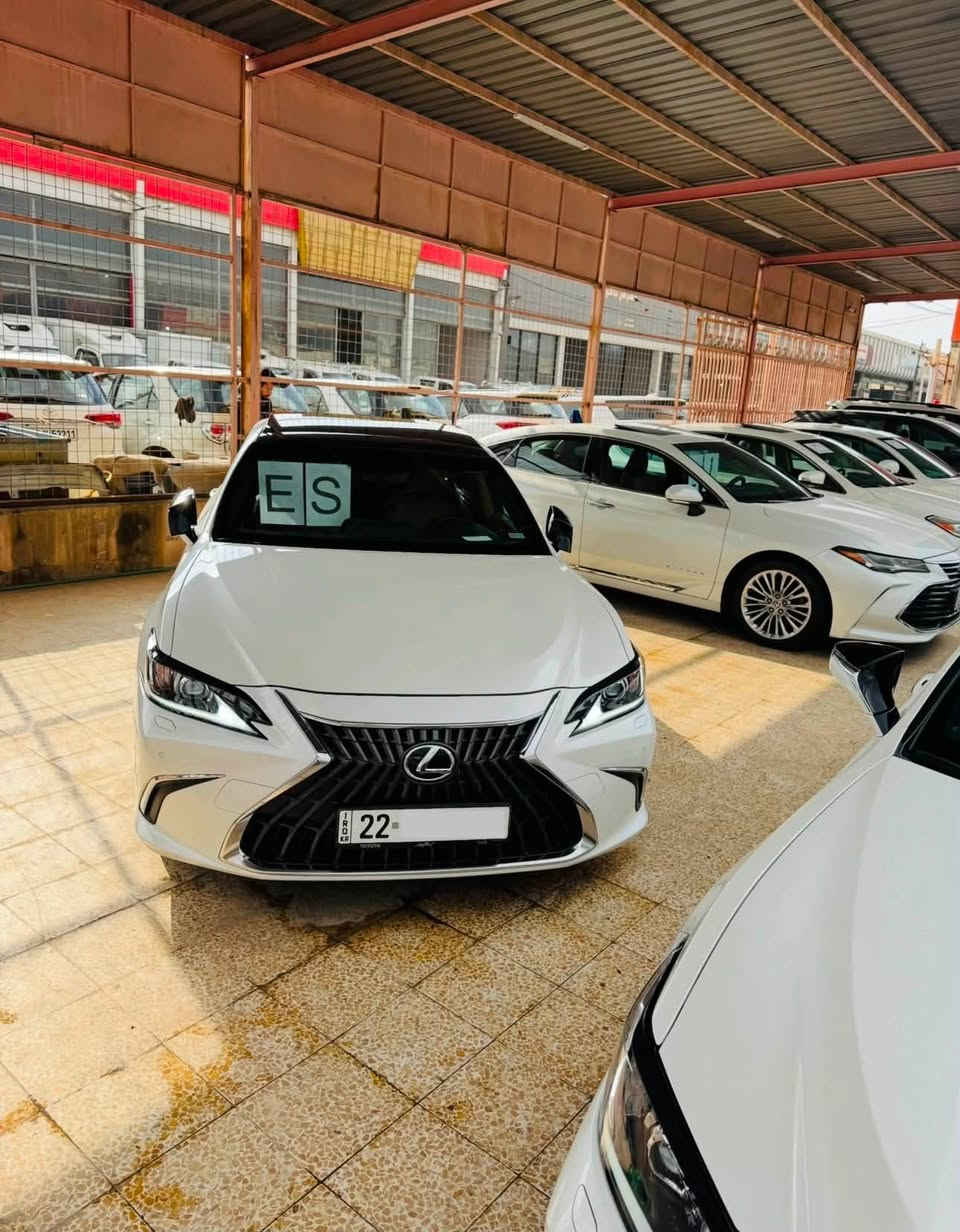 LEXUS ES350 PLATINUM SAS V6  2023
دةعامية الي دعامية كفالة من صبغ بارد شخت و صبغ
ماشية ٢٥ الف كيلومتر ضمان شريكة ساس ٤ سنوات
مواصفات بلاتينيوم سيارة ب حال وكالة
***********
