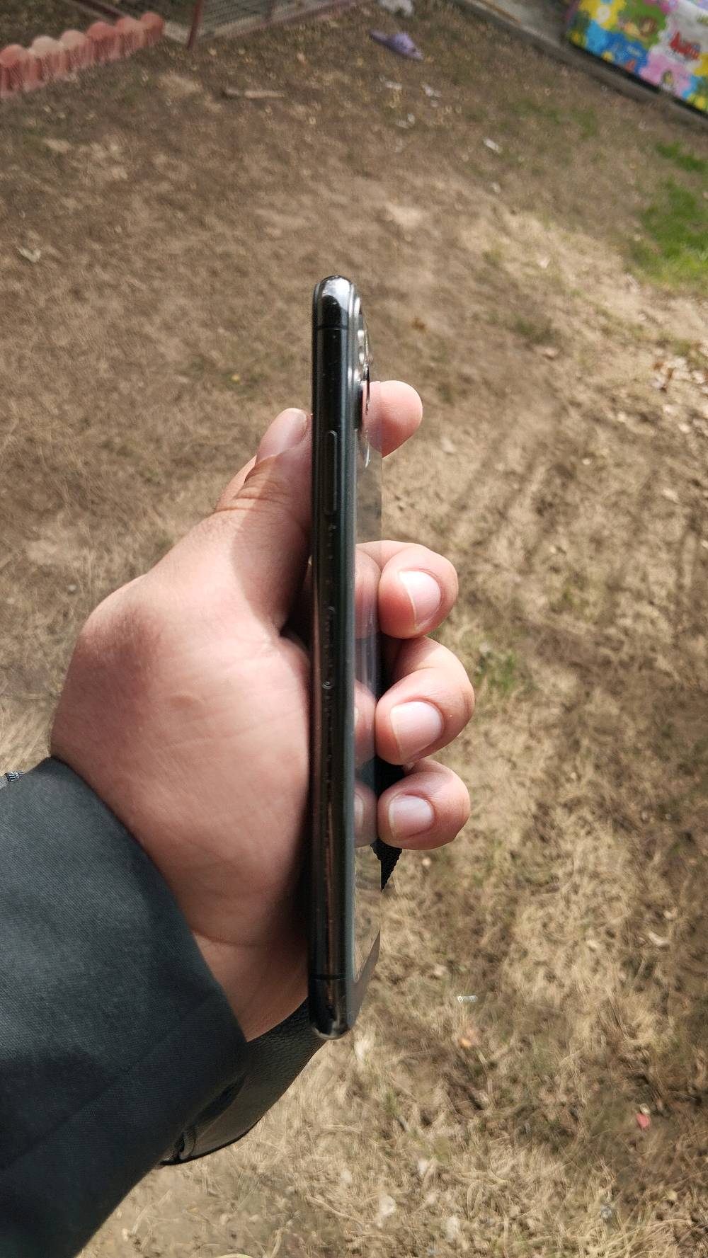 عندي 11 برو ماكس ضايع الكارت مال ايكلاود وحدثته ونقفل ينفتح تخطي
مبدل شاشه فقط اصليه 
بيع او مراوس يراسلني خاص او يتصل
***********