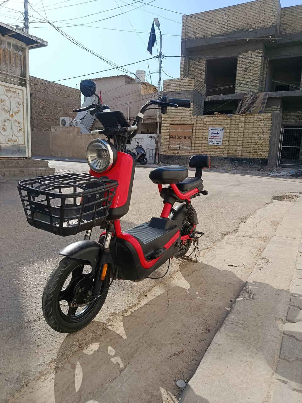 دراجه شحن بريمر ريان حجم 14
4 بطاريات جدد بل جيس 
دراجه اخت جديده نضيفه حيل 
تايرات بوضع الوكاله مختمات 
دراجه كله مختمه 
مرايه + سله  بريكات جدد 
كهربائيات كله شغاله نقص مابيهن 
ملف 500w سريعه كلش 
والصور تشهد 

دراجه جديده لحد يكسر بسعره سعر 280 وبيه مجال 
رقمي *********** 
متواجد ماسنجر
