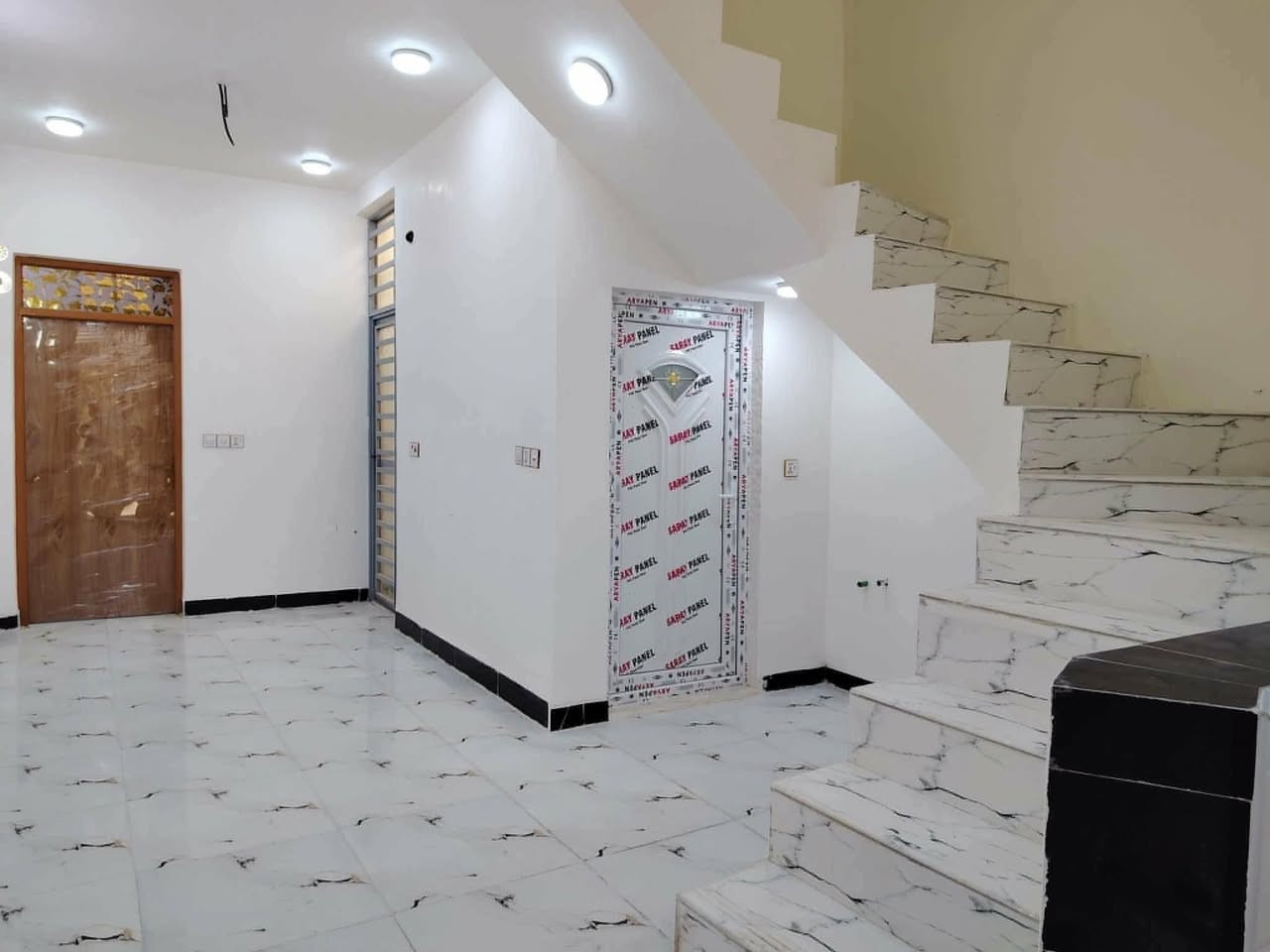 بيت للايجار🏠  50 متر الايجار سارع بلحجز سعره مناسب 

مقابل ملحق قريه الغدير قرب اسوق تلعفر عمود 335

📍 الموقع: محافظة النجف الأشرف

بيت 50متر بناء جديد تانكي وصخان بي لبيت كامل معايزه شيء خط مولد بي لبيت  جاهز للسكن

🟠 تصميم الخارطة : 

غرفه  - صالة  -صحيات  -مطبخ - منور 
سطح مطبك شتايكر 
ــــــــــــــــــــــــــــــــــــــــــــــــــــــــــــــــــ
او من خلال الارقام التالية

 ***********
