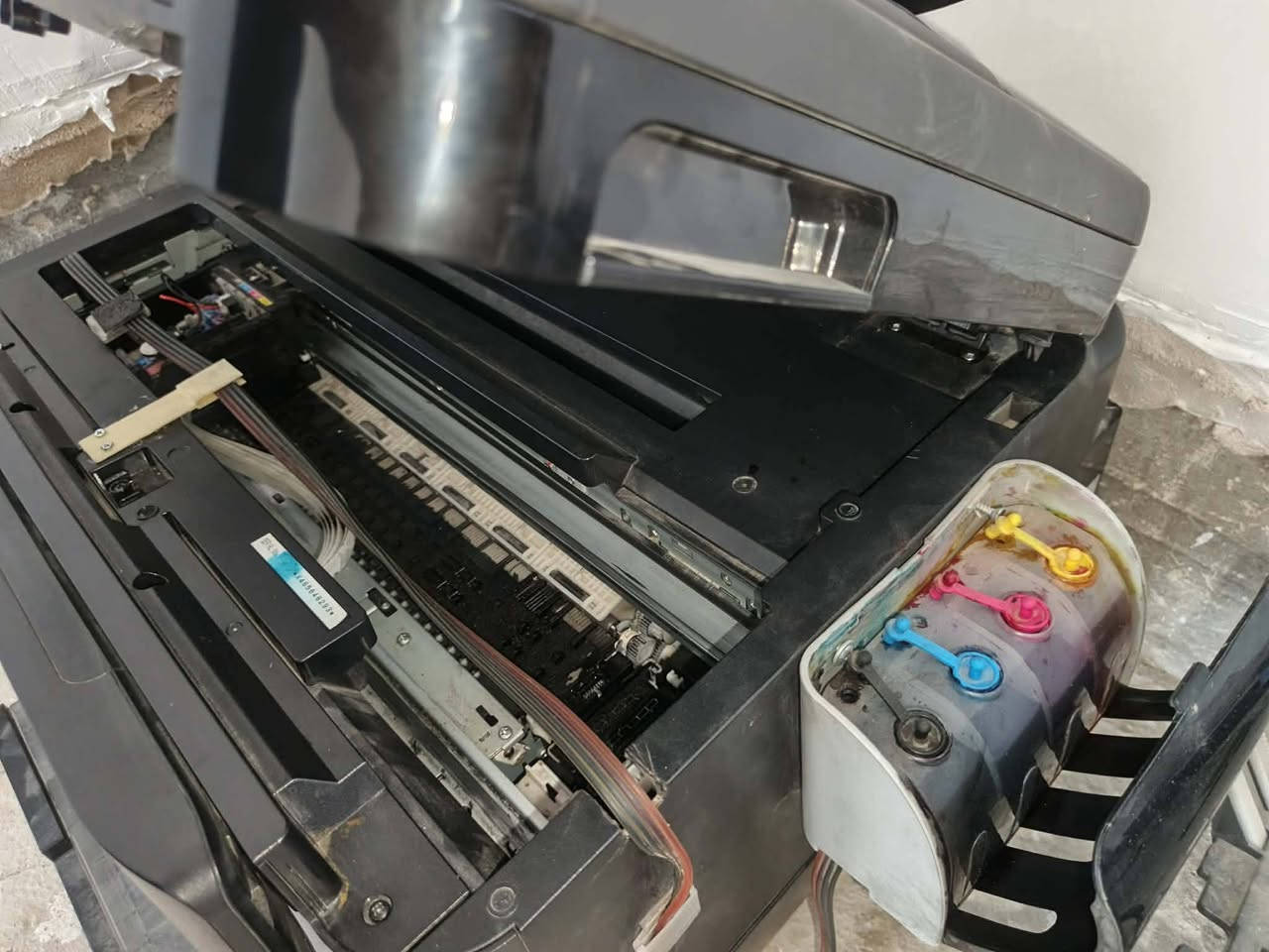 #طابعه #ابسون 7720  المكان #بابل #النيل فيها عطل #معروضة للبيع السعر 125.000
المواصفات

A3

A4

وجهين اوتو 

فيدر 

تدعمwi.fi

usp

استنساخ وسحب 

مزوده بمنظومة احبار خارجيه

.................... 

الطابعه ممتازه والكل يعرف شنو الابسون فخر الصناعة الاندموسية لكن نتركت فتره وصار بسه عطل بسيط تكدر تصلحه 

للمعلومات  اللتصال ***********

