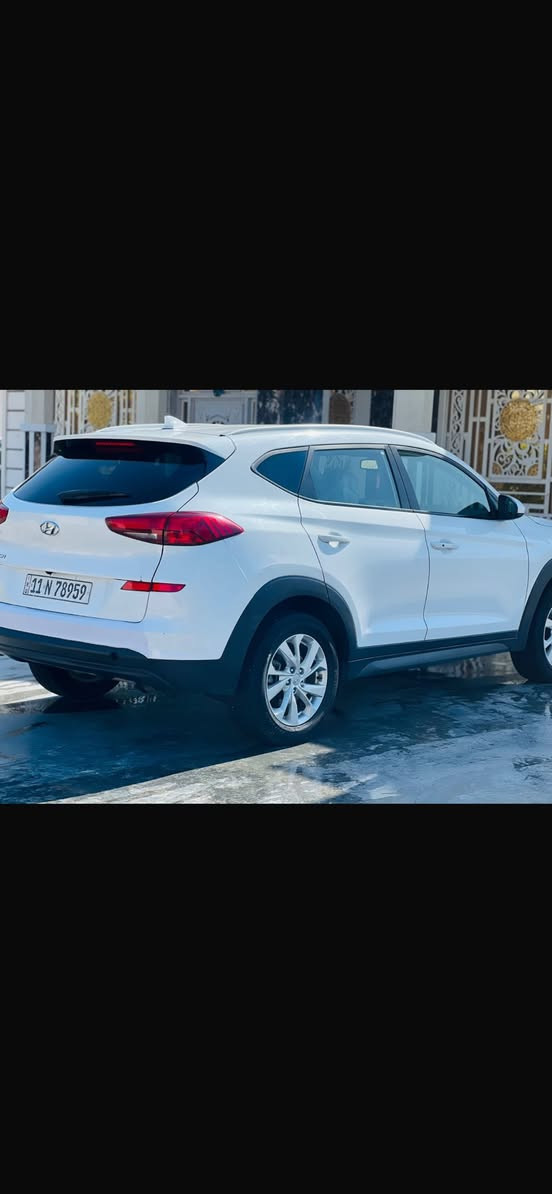 يا الله سلام عليكم
لبيع توسان موديل 2021. أمريكيه 

السياره بيهة بس البنيد مصبوغ الباقي مكفول  

السياره فول مواصفات ما عده الفتحه بصمت أبواب 

كشن كهرباء سايد بريك دكمه بصمه تشغيل 

مري شفط حساسات كأمره بعد هواي مواصفات 

السياره رقم بغداد بسمي تحويل مباشر 
العنوان تقاطع النهروان بنفس التقاطع 
الستفسار. ***********
