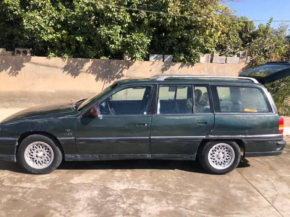 سلام عليكم بيع مستعجل او مراوس واخذ فرق اوميكا استيشن رقم كركوك أليف مشروع وطني 2028 شرط تحويل وكاله سعره 33بيه مجال قليل سياره مال بيت جاهز كير محرك شرط دواخل جديده دوشمه جديده كهربائيات تايرات جديده كامل محرك 20 بلادي صبغ بلادي جام كهربائي سقف ستلايت ***********
