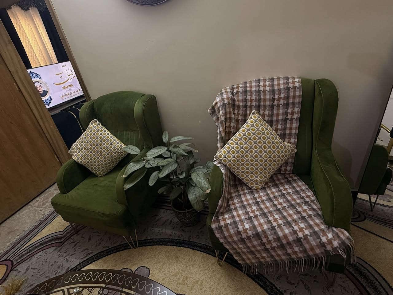 تخم تركي 10مقاعد نضافه فول اخو الجديد 350 وبي مجال الاتصال على الرقم ***********
