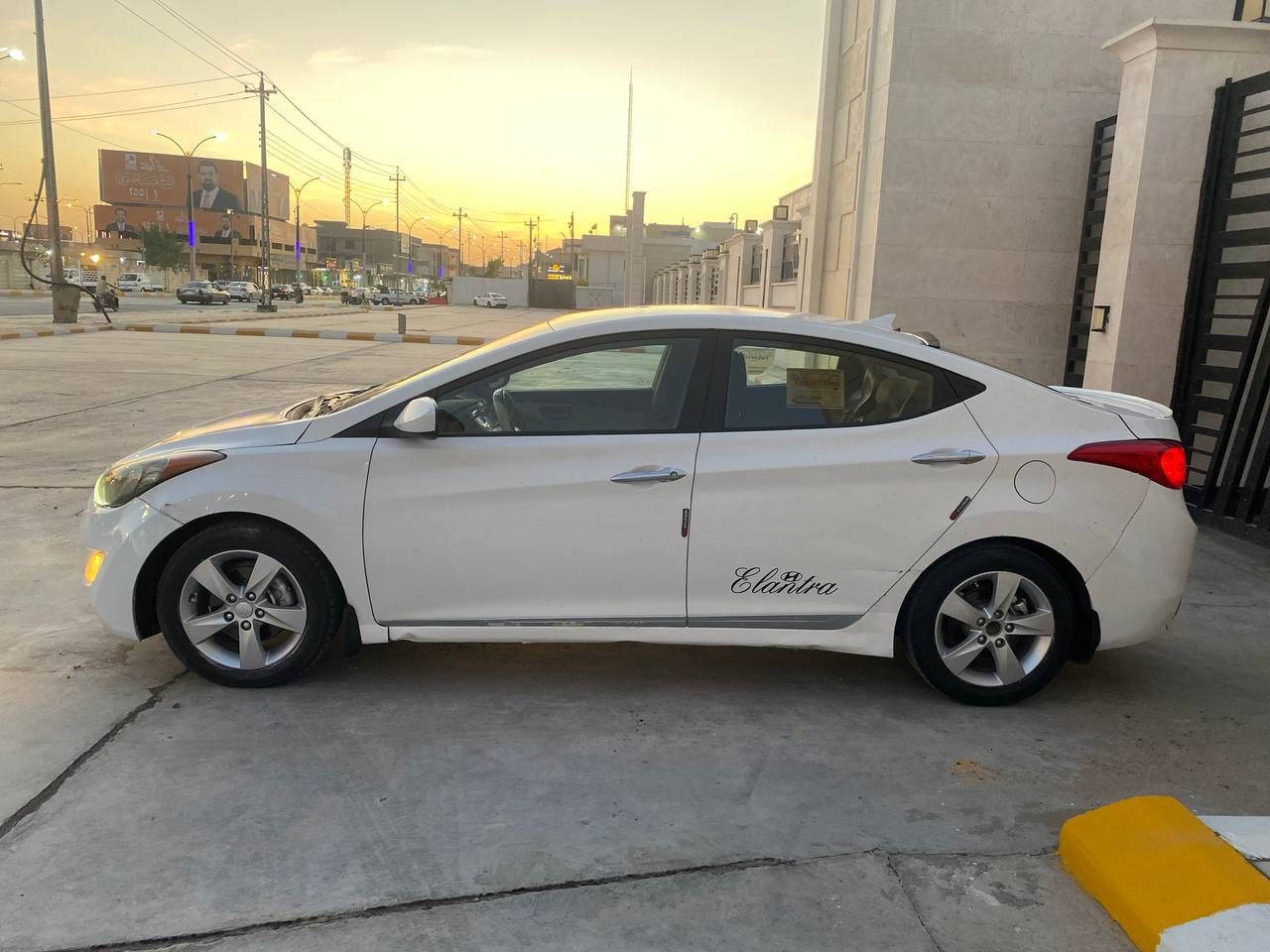 النترا 2012 وارد أمريكي
مكينه 1800دوش مجفته

فول اوتماتيك

ماشيه ٩٠ ألف مايل حقيقي

منضومه زنون وتايرات  جديده

بيه صبغ بنيد وبيه نكراش صفحه اليسره بدون صبغ
السعر ٩٣
السياره بأسمي 

الرقم *********** مكاني الفلوجه
