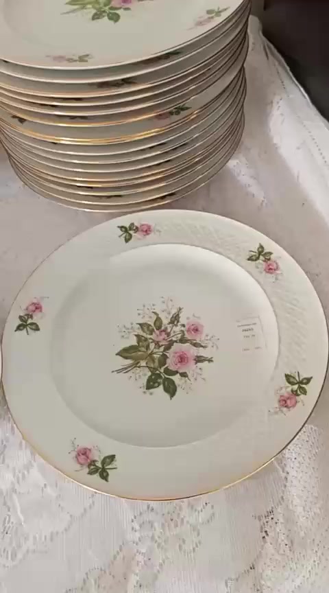 سێتی قاپی نان خواردن مارکەی باڤاریای ئەڵمانیە
٣٥٠ پێدراوە
بۆ فرۆشتنەوە
نرخی٢٦٠ هەزار
هەولێر
Whatsup
***********
