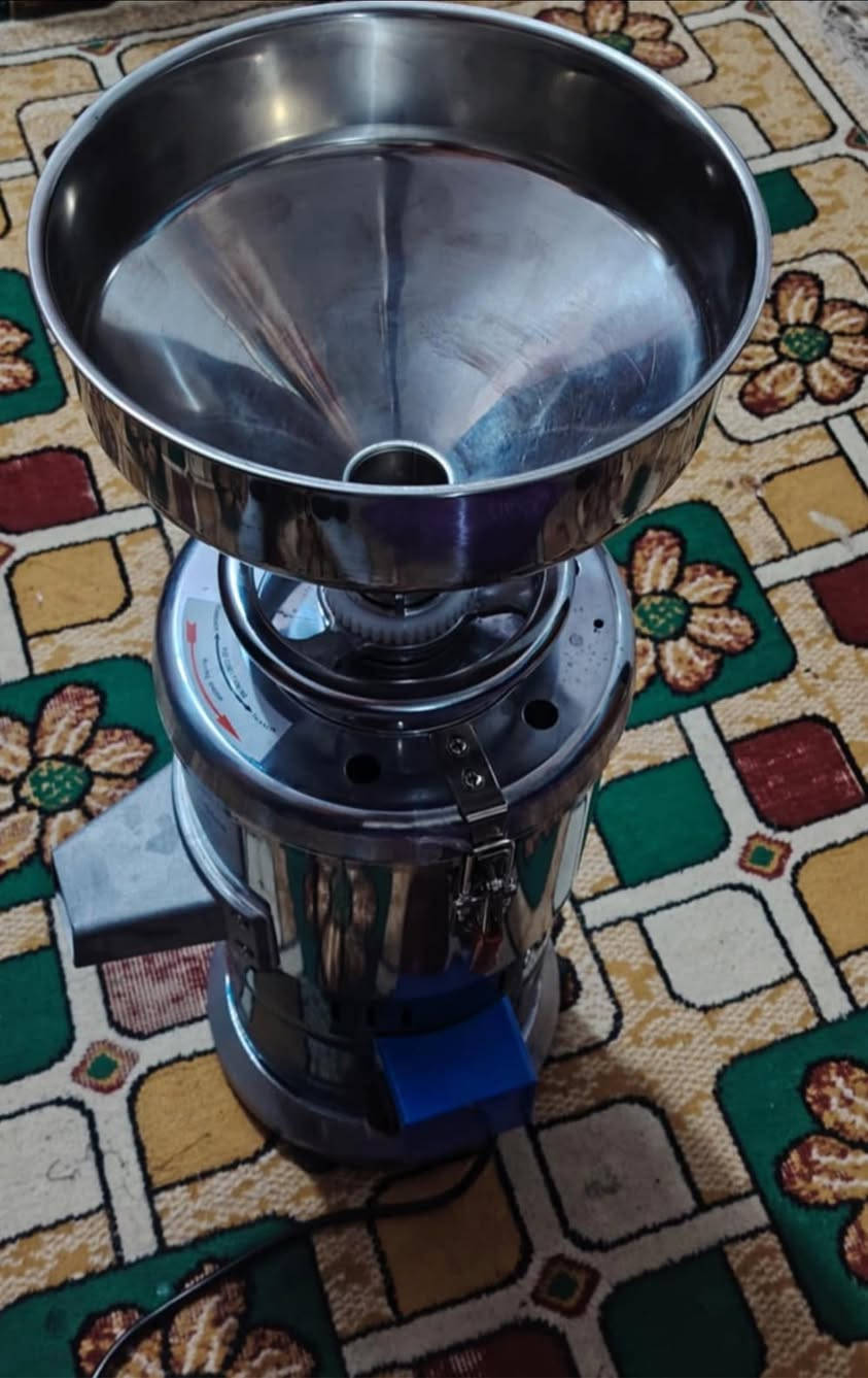 السلام عليكم اشتريت هاذ جهاز الراشي واستخدمه استخدام واحد بس الفحص الله شاهد نضافه فوول فتح كارتونه طوله 60 وعرضها40 عمليه الاستخدام كيلو سمسم يخرجلك كيلو راشي استخدامها كلش سهل غراضها كامله وتكدر تشغلها ع المولد مع حجرمساعد هديه وهيه بداخلها حجر هماتين سعرها275  وبيه مجال شي بسيط العنوان كوت حي الجهاد  ***********
