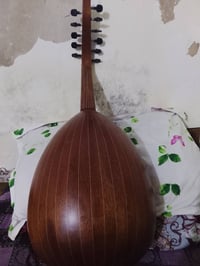 عود تركي مع حقيبة صوت جميل العود قديم السعر 100الف قفل بدون عملة قفل ق...