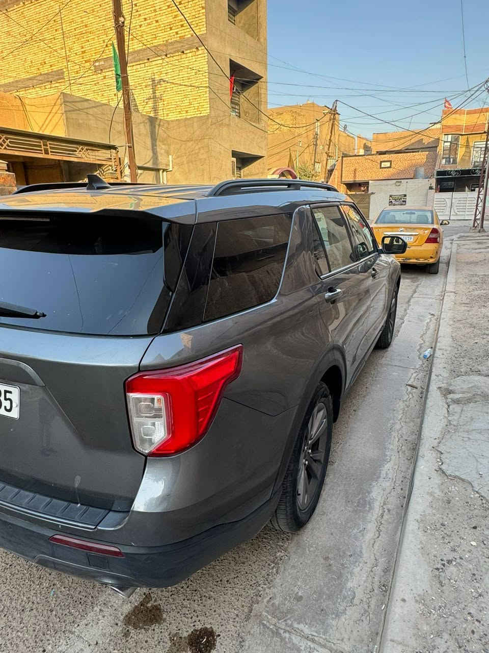 السلام  عليكم ورحمة الله وبركاته
‏‎‏‎       ——— لـلـبـيع فقط ———

‏‎‏‎فورد اكسبلورر       —  Ford Explorer
‏‎‏‎وراد أمريكي.     —  بدون ايرباك 
‏‎‏‎الموديل           — 2022
فئة.                 — XLT /4WD 
حجم المكينه   — V4/2300T
اللون               —فيراني
المسافه المقطوعه — 50000 مايل
صور الحادث — موجوده بالصور

المواصفات 

‏‎‏‎- بصمة تشغيل 
- بصمة أبواب 
‏‎‏‎-تشغيل عن بعد 
‏‎‏‎-ترحيب عند الاقتراب 
‏‎‏‎-كشنات جلد 
‏‎‏‎- رادار جانبي 
‏‎‏‎-رادار امامي 
‏‎- رادار خلفي 
‏‎‏‎- شاشه كبيره تدعم نظام الأبل كار باي ونظام الاندرويد 
-تدفئة ستيرن 
‏‎-گير ماوس 
‏‎-دبل اكسل 
‏‎-اوتو هولد 
‏‎-اوتو ستوب 
‏‎-هندبريك بصمه 
‏‎-٧وضعيات قياده 
‏‎‏‎-كشنات تدفئة 
‏‎‏‎- ستيرن بحركه كهربائيه 
‏‎‏‎- تبريد مركزي 
‏‎‏‎- بگ لايت LED 
‏‎-صندوق كهربائي 
‏‎-كشنات VIP ( منفصل )
‏‎‏‎- كود باب 
-كرسي السايق والراكب بحركه كهربائيه
‏‎‏‎-تحكم ستيرن جهتين 
‏‎‏‎-تحديد سرعه 
‏‎‏‎-مانع انزلاق 
‏‎‏‎-ليد نهاري
‏‎‏‎-كامره خلفيه دواره 
باقي المواصفات المعروفه 
السياره على ايدي من امريكا 
السعر            260 بيها مجال     
رقم السياره    — أربيل  
موقع  السياره — بغداد
‏للأستفسار.     ***********
