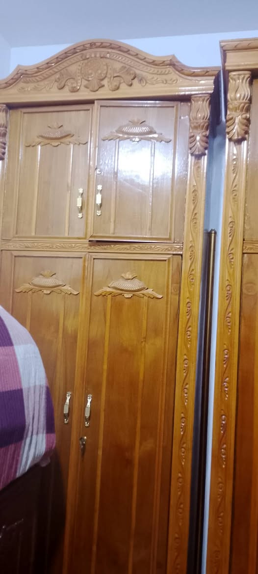 السلام عليكم ورحمه غرفه اخشاب للبيع احطاطه عنوان زراعي شيخ نايف السردي الدوره  ***********
