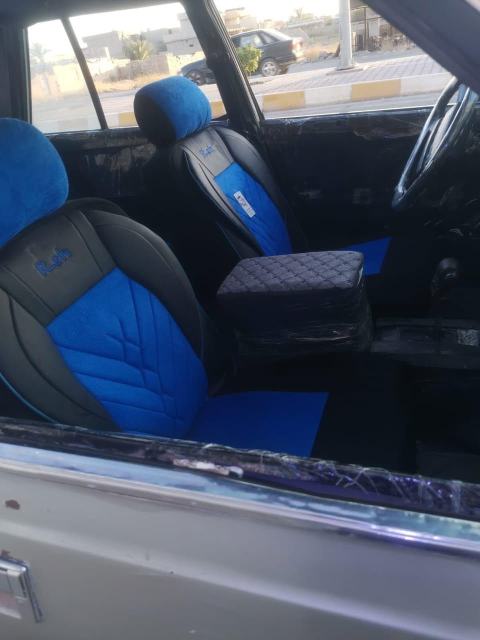سلام عليكم سوبر للبيع موديل 84  كير ومحرك بطه كير قبل شهر ونص شاده حاويه بلباكيت  محرك شرط لاصرف ولا بخار بلشرط تخم تاير جديد بلباكيت صدر امامي خلفي قبل أيام مشتغله بلباكيت  والكشر شوف العين  رقم نينوئ انكليزي مشروع وطني سنويه ل 2028 شرط التحويل صاحب السنويه بلعلم  السعر 30  ورقه وبيه مجال  للتواصل والاستفسار
***********
***********
مكان السيارة صلاح الدين العلم 
مكلف ب النشر

