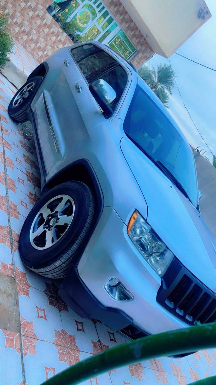 جيب لاريدو موديل 2011 بيها صفحه وجملغات كلير اثر جراد   بسمي رقم بغداد مكينه جديدة شادلها صدر جديد حداديه كلها جديده السيارة عليها برمجة حلوه فصلات وحماوة انساها شلعتها تشك الكاع ومعدلها كذالك لايت زنون نهار تبريد تدفئة كلة شغال 
مكاني بابل 
السعر130 بيع او مراوس 
المو شراي لا يكسر بحلال الناس ***********
