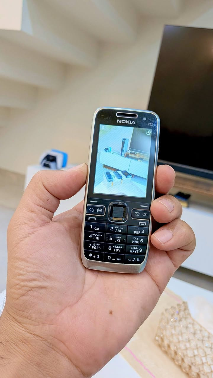 Nokia E52
فقط جهاز 
شغال بدون اي عيب


**إذا كنت صاحب هذا الإعلان وتريد حذفه لأي سبب، رجاءا أرسل رسالة إلى الدعم الفني**