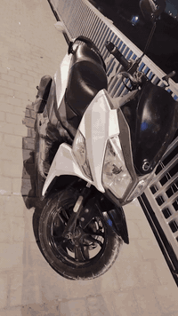 سلام عليكم
دراجه. سيام دراجه حلوه ونضيفه ما يرادله شي فقط تاير خلفي تعبان دراجه كابريتر  عنوان منصوره الاسكان يم كليه العلوم  
سعره دراجه ٥٥٠بيه مجال ل طيبين 
هاذه ***********
