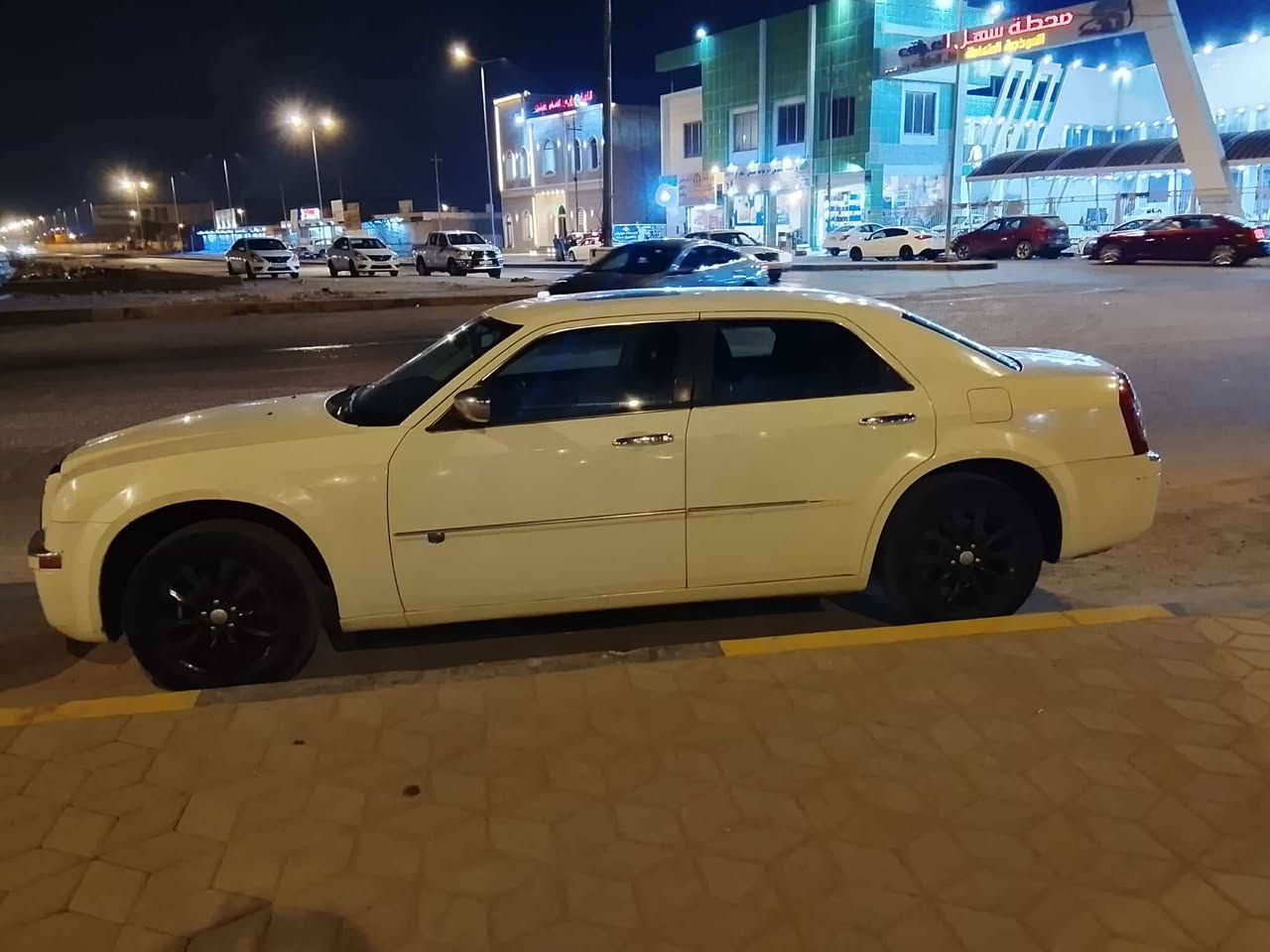 السلام عليكم واباما مديل ٢٠١٠ بيهه كصه جنطه أدوات تبريد حداديه محرك كير جدد تخم تاير السياره مال جناي  المكان البصره السعر ،55 أو مراوس ***********
