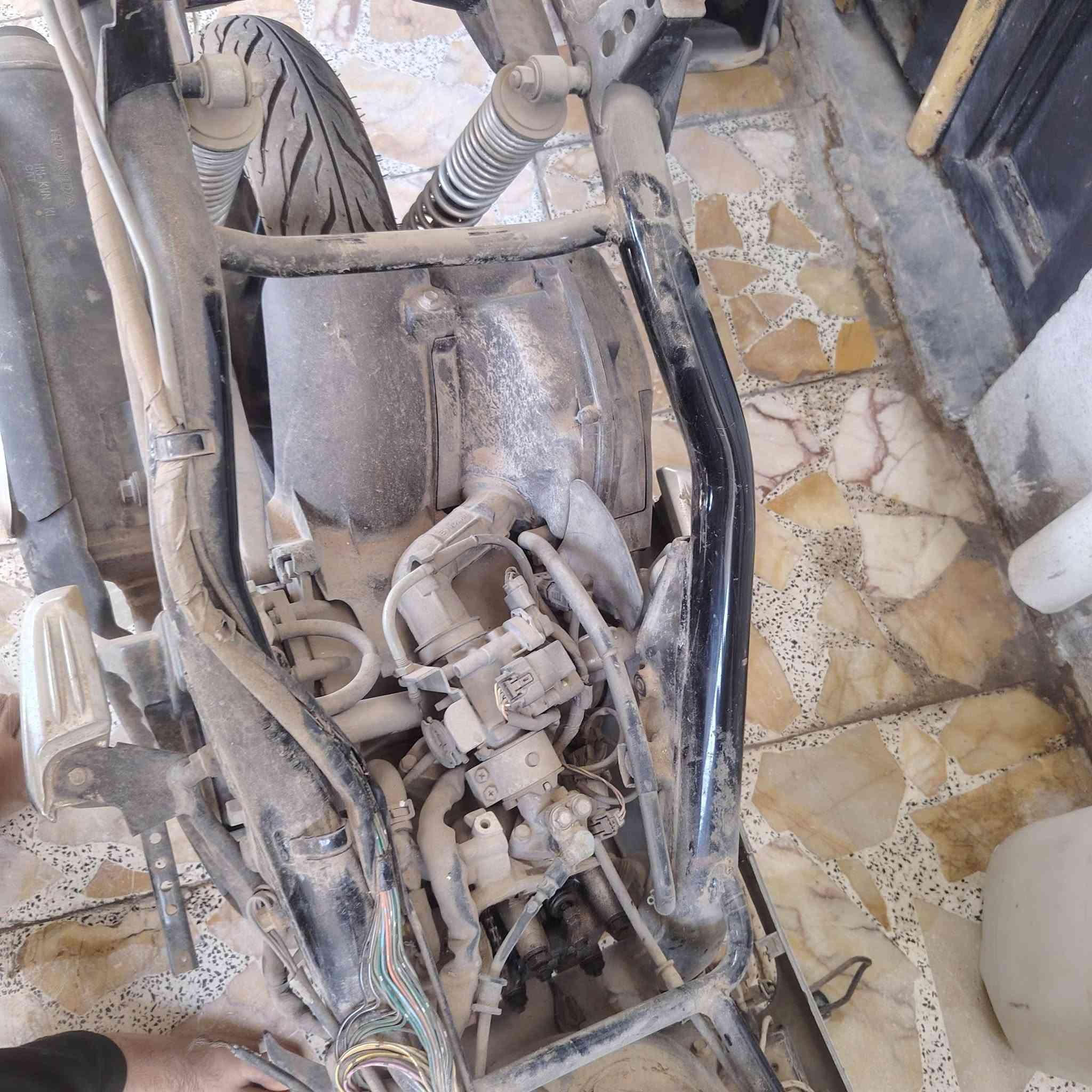 السلام عليكم دراجة pcx ماتشتغل ابيعهة كوم حديد للعلم كفراتها موجودة ومكينتها اخير شي فتحناها وكامت تخربط فتركناها للبيع سعرها 300الف وهذا رقمي


**إذا كنت صاحب هذا الإعلان وتريد حذفه لأي سبب، رجاءا أرسل رسالة إلى الدعم الفني**