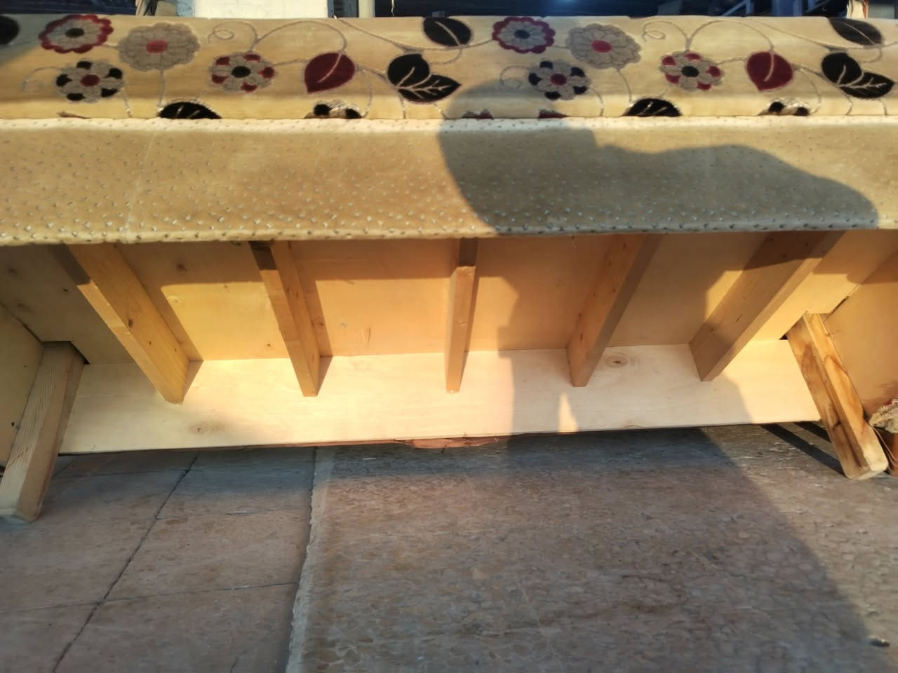 ديوان عراقي شغل موصل نظيف نظافتوا 90%مستعمل ٨امتار السعر ٣٧٠ بي مجال قليل،،، 

#للاستفسار الاتصال على هذا الرقم ***********
#العنوان_الموقع_حي_البكر_مقابيل_ملعب_الامواج
