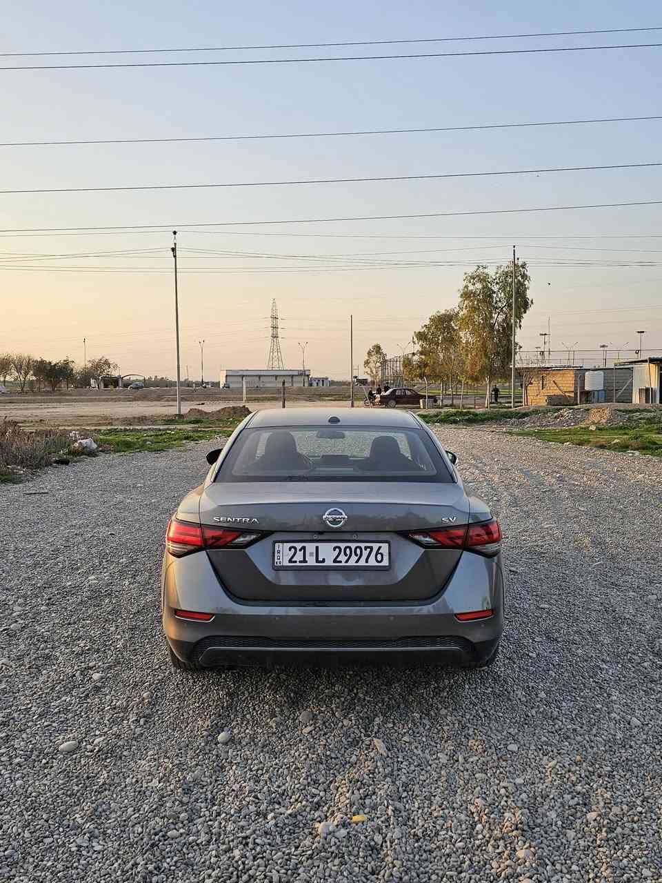 نيسان سنترا مواصفات SV المعروفة موديل 21
ضررها جاملغ وبنيد بدون دواخل 
سيارة جاهزة ما بيها اي نقص 
مكاني ديالى قضاء خانقين 
***********
