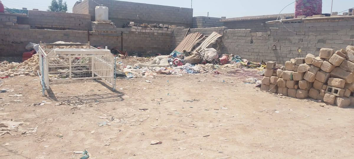 السلام عليكم بيت مساحته 240م البيت ماملبوخ زادقطع 240بصفاءكلش***********
