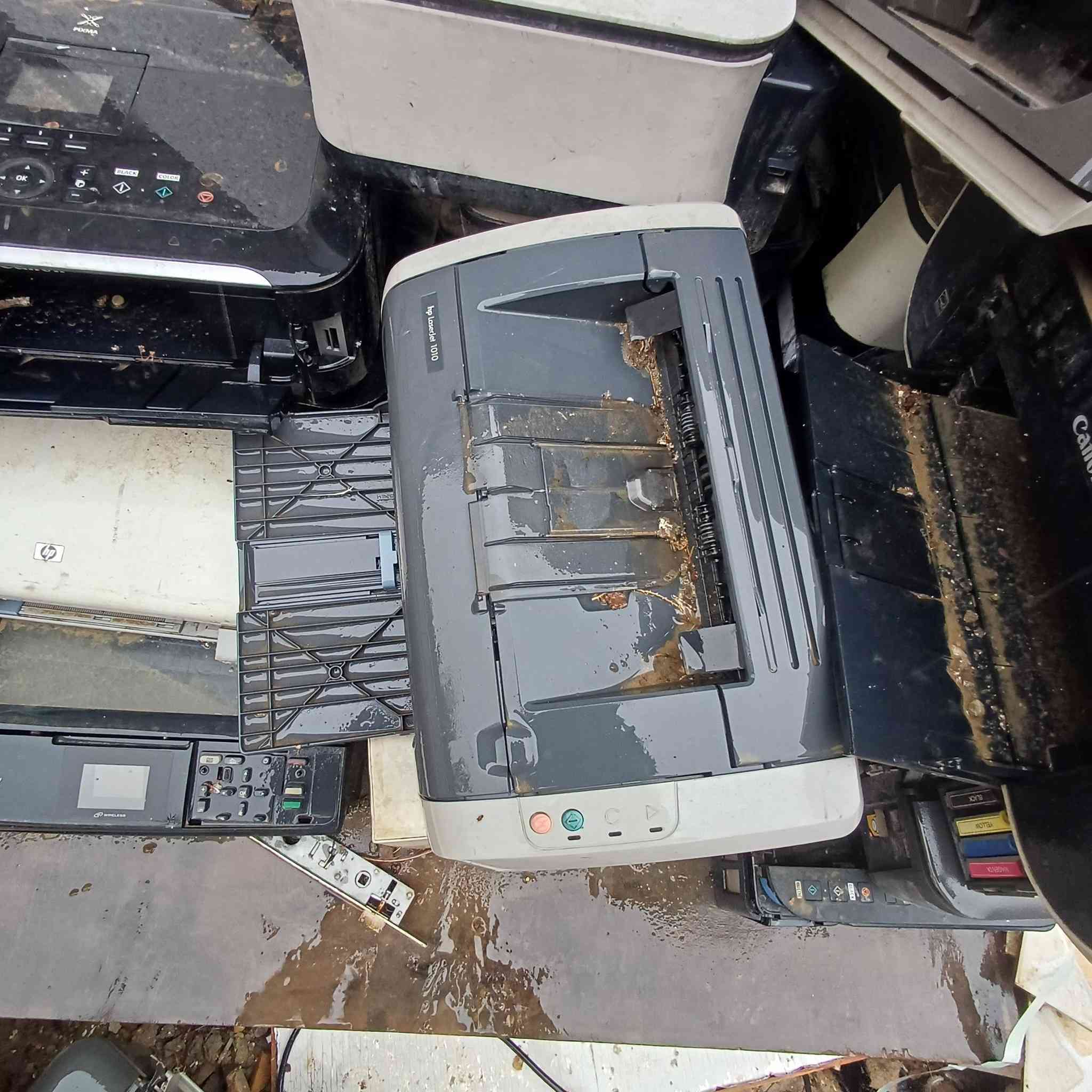 طابعات للبيع وشاشات حاسبه


**إذا كنت صاحب هذا الإعلان وتريد حذفه لأي سبب، رجاءا أرسل رسالة إلى الدعم الفني**