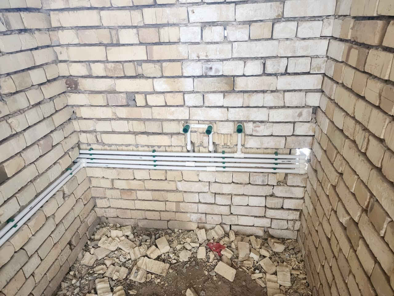 اعمالنا في احد مواقعنا بابل الحله قرية فنهرة
الحمد الله اكمال تاسيس بيت ماء ومجاري من ثلاث مجاميع صحية 
تنفيذ غيث السعيدي للتأسيسات الصحية العامة  
 ***********
 ***********
