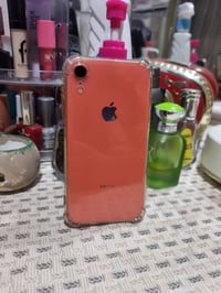 ايفون اكس ار • شاشه مفطوره • نظيف ٩٨٪