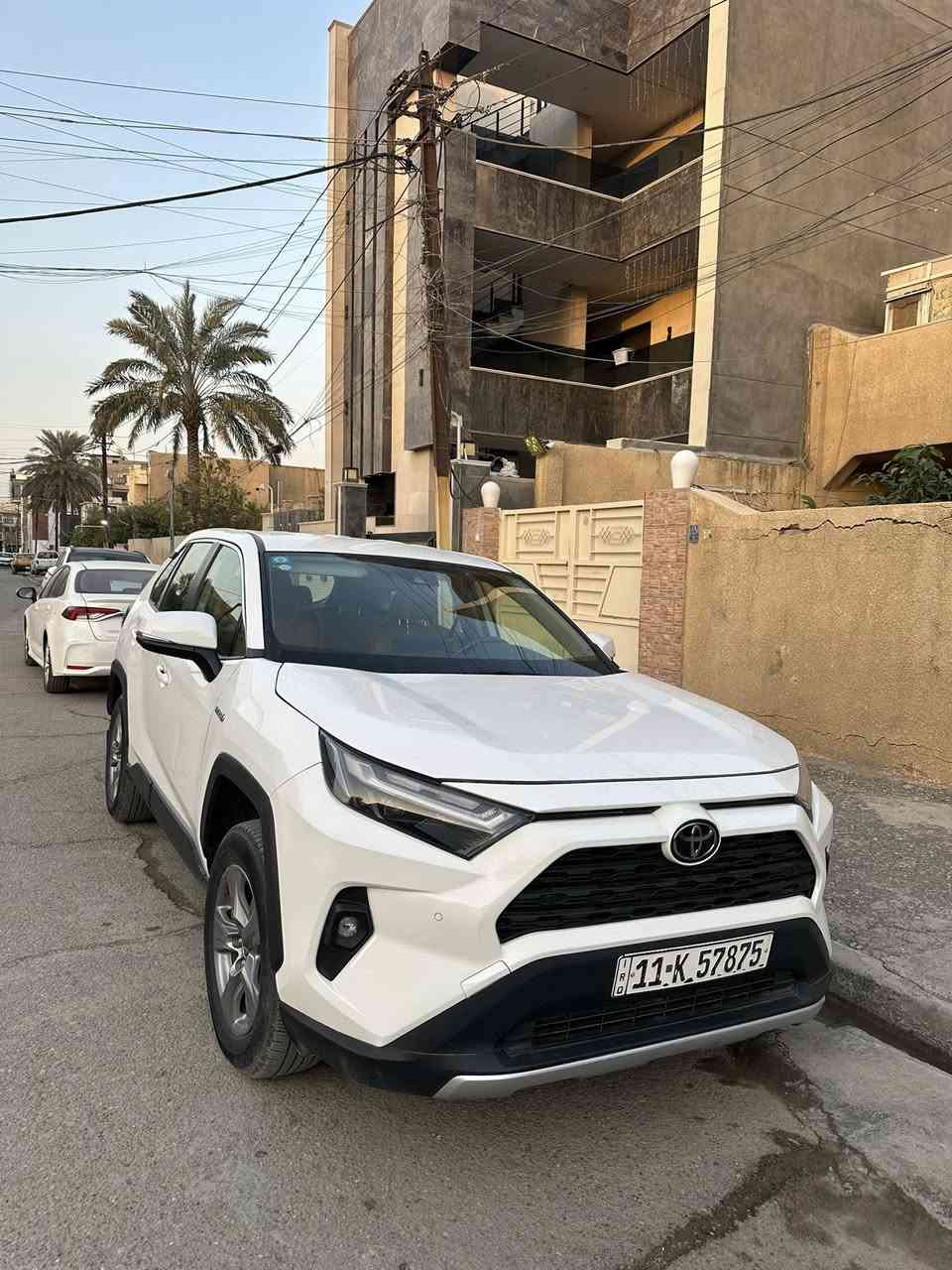 ‏سلام عليكم راف فور موديل 24 ماشي 45,000 كيلو السيارة سونا ر بالمنشورالسيارة أنا مستورد من اليابان ستيرن يمين محول يسار السيارة استخدام شخصي وصالة سنتين عندي أي مشكلة ما بها وشرط السنار ما تطلع محور السعر 178 وبيها مجال مكاني بغداد حي الجامعة ***********
