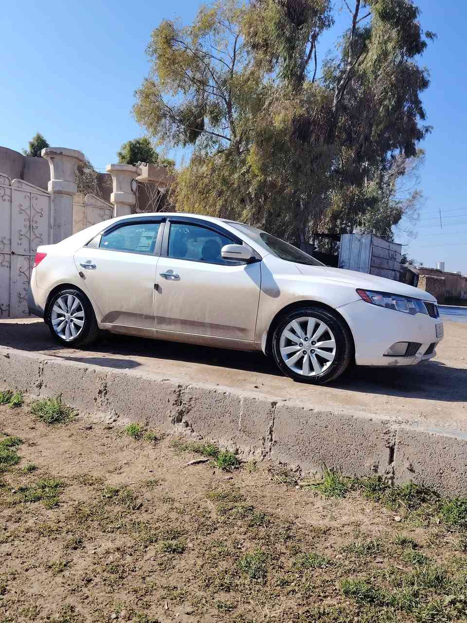 للبيع سيراتو 13 فول مواصفات مري شفط بصمه باب بصمه تشغيل تنته كير 6نمر محرك ستندر تبريد لمس حساس خلفي طخم تاير رقم أربيل بيه قطعتين خلفي سعر 110 تواصل ***********
