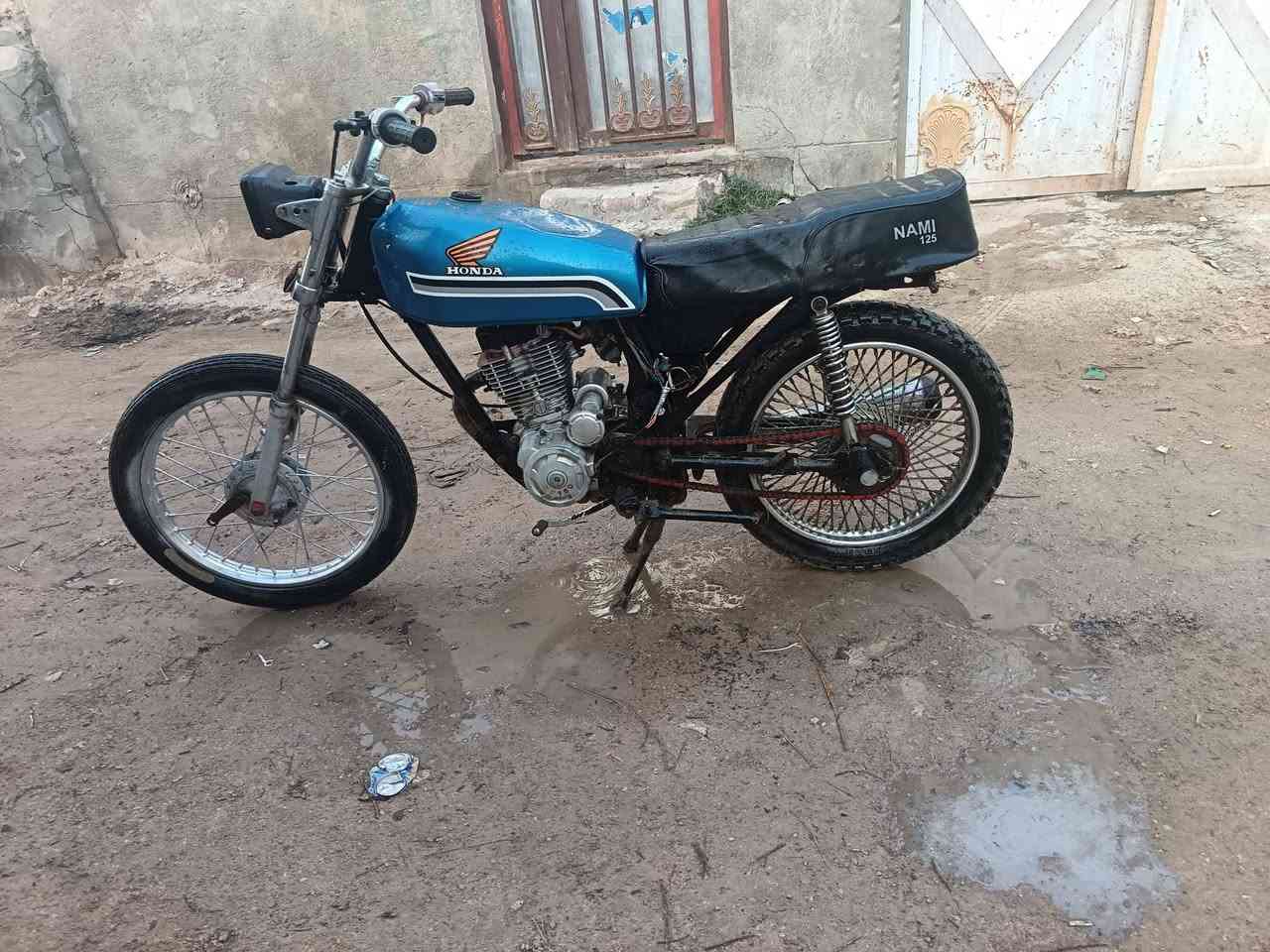 دراجه كلك للبيع محرك بيه خيط
سعر 150 شراي يتصل ***********
