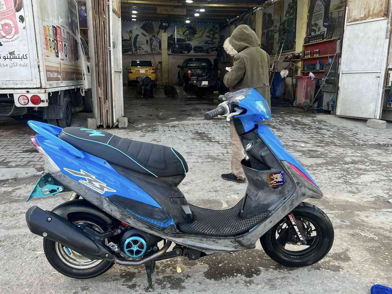 ماكس عدله للبيع  بوشه ٥٥  دراجه ناعمه شلعه ومعدل يخبل كهربائيات كلها شغاله نكره سلف بيها تزويد نواعم وبلادي مو تجاري كله مختم 
قطره دهن ستيل بلادي 
يدت بريك ستيل بلادي 
صينيه بلاديه رياضي 
كلجات رياضي بلادي 
قاعدت رقم سمائي 
قبق فلاوين سمائي 
شوته ٤ ولفات قبق هندر رياضي 
دبل خلفي رياضي بلادي 
ستان صفح ستيل 
صالنصه أف أم رياضي 
سعر ٧٥٠ وبيها مجال ترهم مراوس حسب القناعه
مكاني كربلاء  
 *********** فقط واستاب 

 ***********
