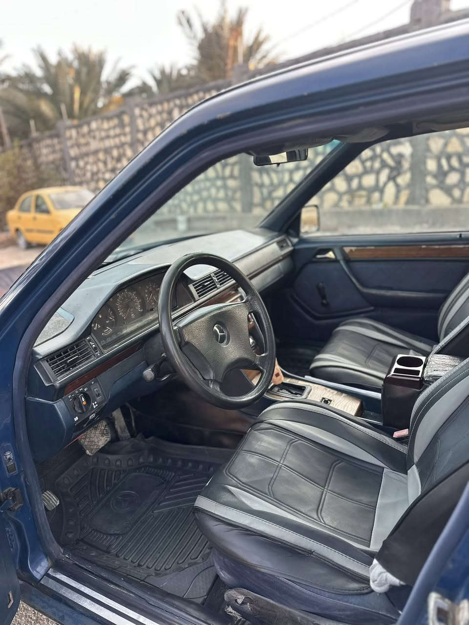 السلام عليكم مرسدس دب للبيع                                            موديل ٨٦ سياره كفاله عاامه من ضربه خياس صبغ كله كفاله مكفوله منصبغ  مكينه وكير بجيس فيفيتي ٣٠٠٠ فيشتين مجول قواعد دبل بلاديه بدون خياس  سياره كامله عله اخر حبايه حداديه خلفيه ومامي بجيس مصارلي شهر من بدلهن سلايت ٣طكات غرفتها نضيفه بلاديه  مكاني كربلا وسعر ٦٨ وبيها مجال للشراي ملي دخل بلي يغنون سياره بلاديه ***********
