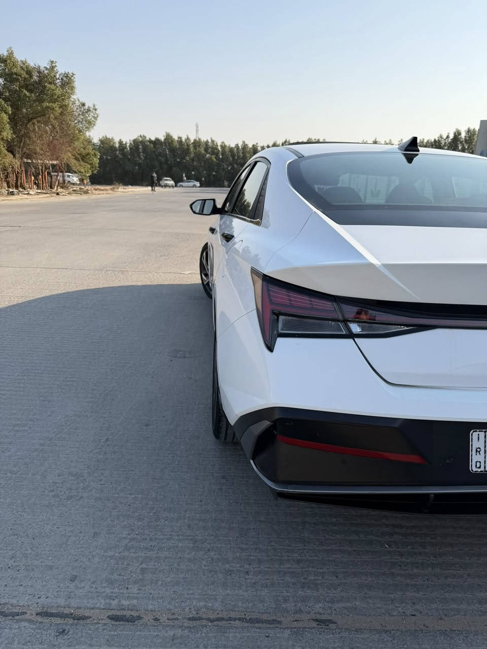 السلام عليكم النترا هايبرد 2024 حادث خلفي بسيط موضح بالصوره  السعر 175وبي مجال ***********
